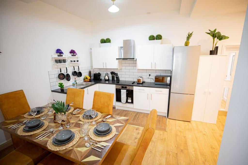 Perfect Location 4Bed 2 Bath Spacious Apartment Londra Dış mekan fotoğraf